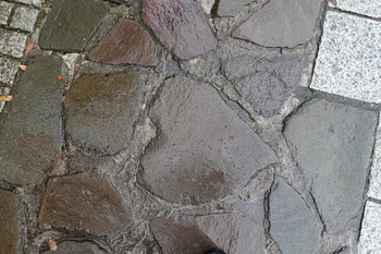 12元町の坂ーハートの石 のコピー.jpg